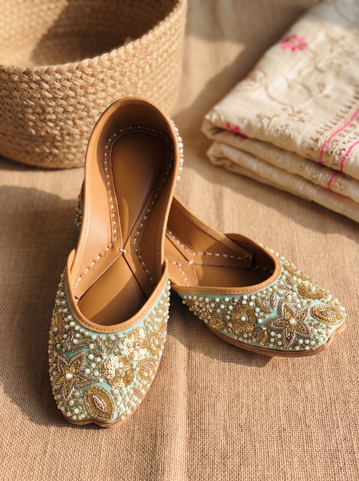 Mint Pearl & Zardozi Jutti