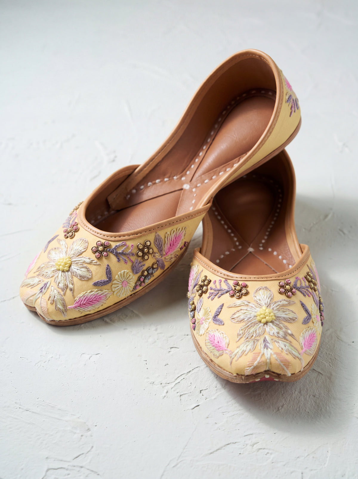 Mustard Floral Embroidered Jutti