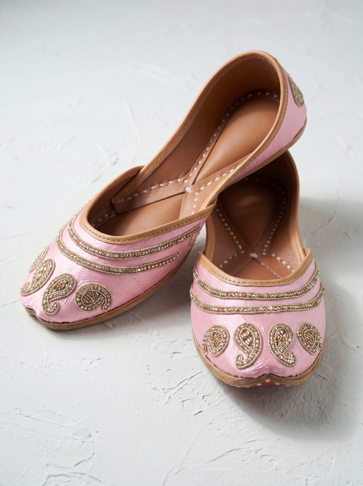 Pink Paisley Embroidered Jutti