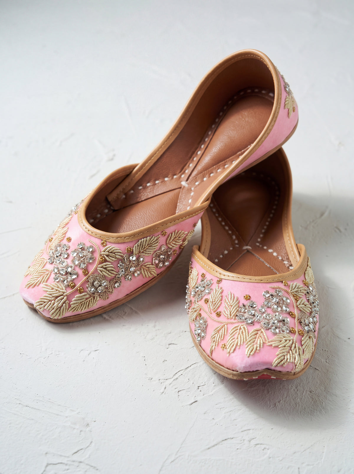 Blush Pink Silk Embroidered Jutti