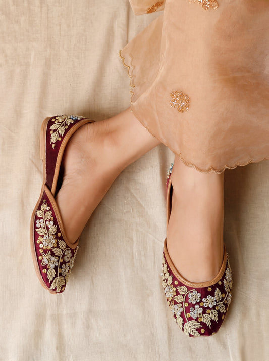 Blossom Wine Silk Embroidered Jutti