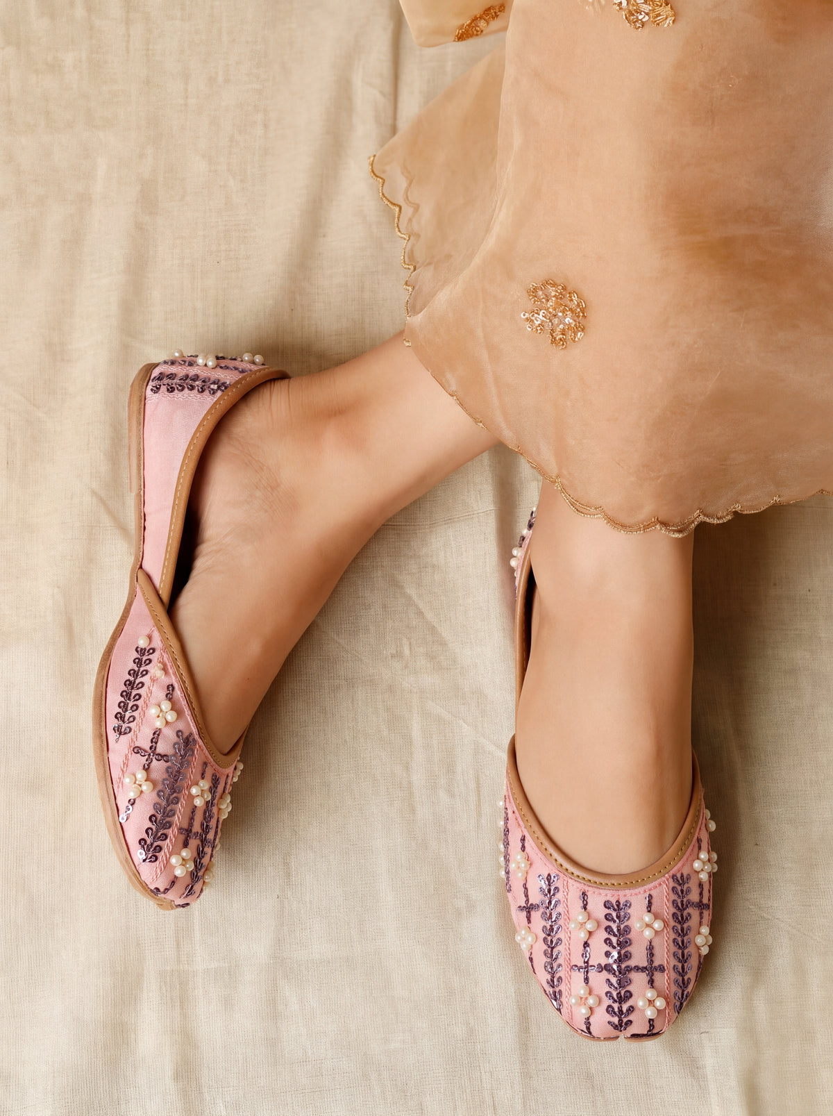 Blush Pink Pearl Embroidered Jutti