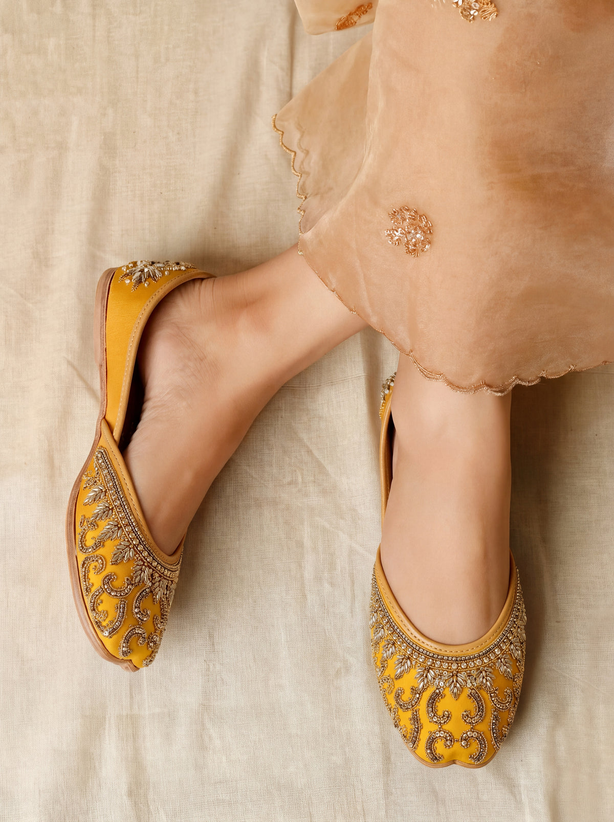 Marigold Paisley Zardozi Jutti