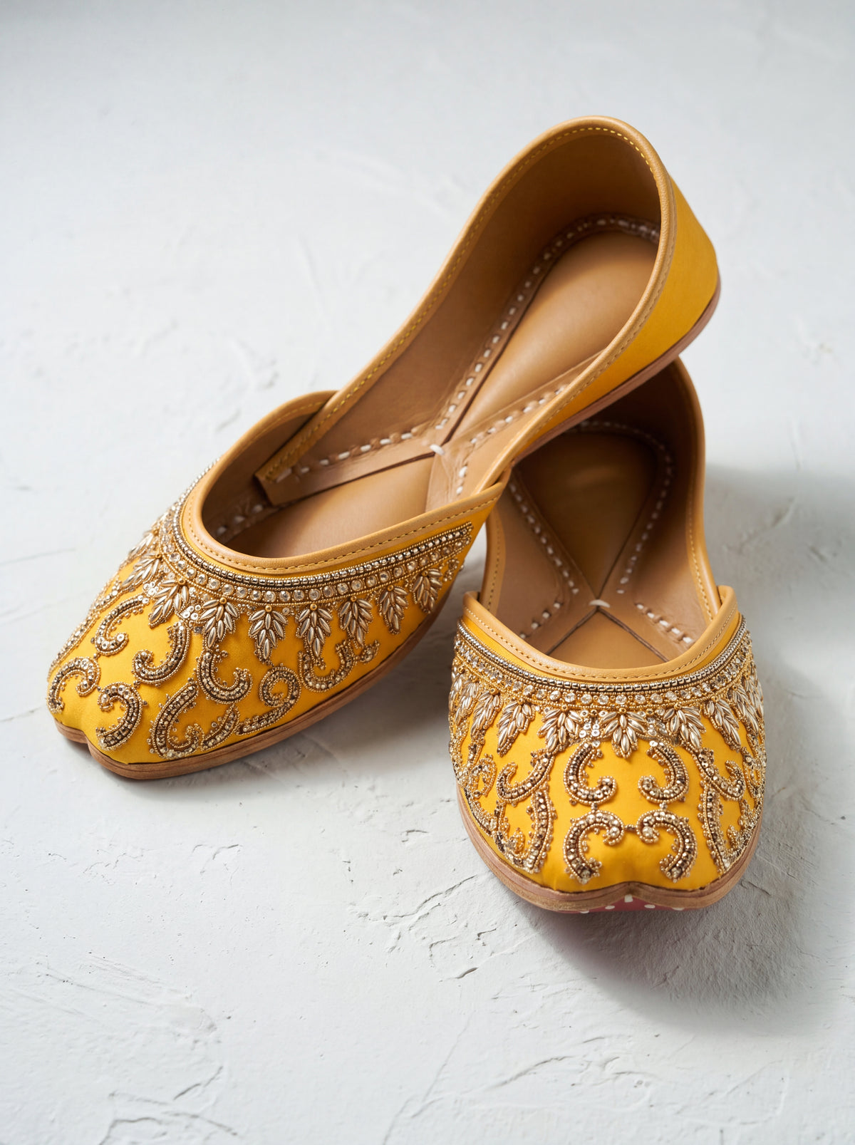 Marigold Paisley Zardozi Jutti